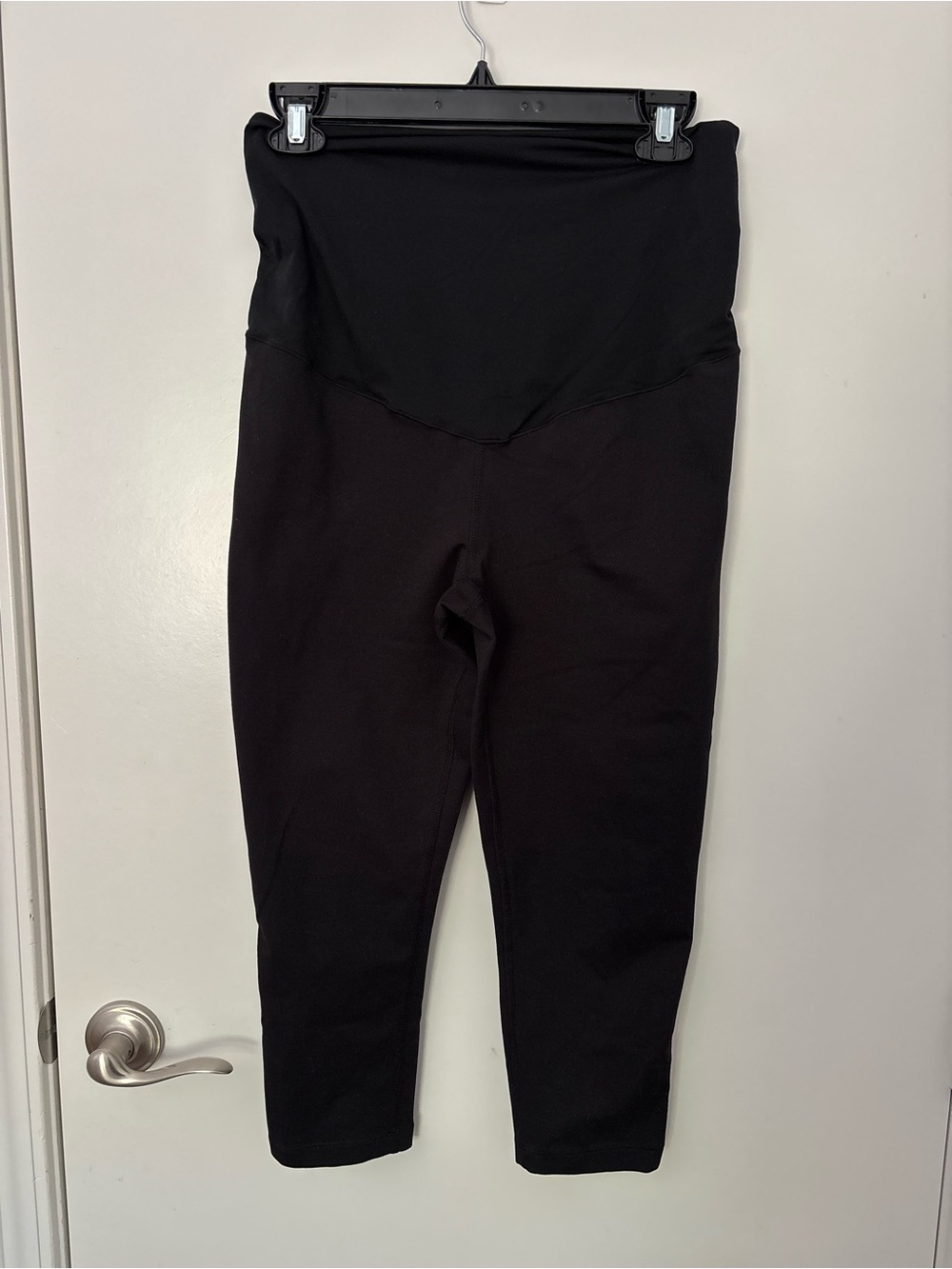Zella Maternity Black High-Rise Crop/Capri-Length Yoga Leggings